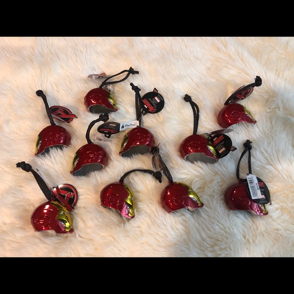 10 Disney Figurine Ornament - Marvel Iron Man Helmet MK-42 - Picture 6 of 10